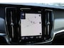 Volvo V90 T4 R-Deisgn | Elektrische bedienbare voorstoelen | Stoelverwarming | Keyless entree | DAB radio | BLIS | Parkeersensoren voor + achter | Apple Carplay/Android auto | Harman Kardon Premium Audio |