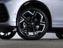Volkswagen Tiguan R-Line Edition 1.5 eHybrid 272 PK | Trekhaak | 360'' camera | Stuur & Stoelverwarming | Black Style |