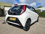 Toyota Aygo 1.0 VVT-i x-play! Carplay! Camera! Apk 8-2027! Zondag OPEN!
