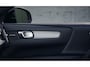 Volvo XC40 B4 211PK Automaat Plus Dark / Extra getint glas / Microtech/Nubuck / Camera achter