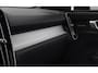 Volvo XC40 B4 211PK Automaat Plus Dark / Extra getint glas / Microtech/Nubuck / Camera achter