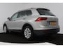 Volkswagen Tiguan 1.4 TSI ACT Comfortline Business (PANORAMADAK, ACHTERUITRIJCAMERA, NAVIGATIE, STOELVERWARMING, PARKEERSENSOREN)