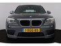 BMW X1 SDrive20i High Executive (STOELVERWARMING, LEER, NAVIGATIE, AUTOMAAT, CRUISE CONTROL, PARKEERSENSOREN, GOED ONDERHOUDEN)