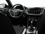 Volkswagen T-Roc 1.5 TSI 150 pk DSG Sport | Trekhaak | Stoelverwarming | Parkeersensoren voor/achter | Elektr. achterklep