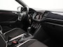 Volkswagen T-Roc 1.5 TSI 150 pk DSG Sport | Trekhaak | Stoelverwarming | Parkeersensoren voor/achter | Elektr. achterklep