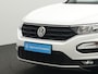 Volkswagen T-Roc 1.5 TSI 150 pk DSG Sport | Trekhaak | Stoelverwarming | Parkeersensoren voor/achter | Elektr. achterklep