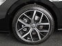 Volkswagen Golf 1.5 eHybrid Style Edition 204PK | Panoramadak | Wegklapbare trekhaak | Sportonderstel | Led matrix | Stoelverwarming | 18 Inch