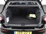 Volkswagen Golf 1.5 eHybrid Style Edition 204PK | Panoramadak | Wegklapbare trekhaak | Sportonderstel | Led matrix | Stoelverwarming | 18 Inch