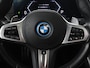 BMW 3-Serie 320e M Sport | Schuifdak | Trekhaak | Leder/Alcantara | Camera | Stoel & stuurverwarming | Carplay | Sfeerverlichting | Sportstoelen | Adaptief LED | Navigatie | Park Assist | Widescreen Display | PHEV | Plug In