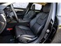 Volvo V90 2.0 T8 Plug-in hybrid AWD Ultra Dark | Trekhaak | Panoramadak | 360 Camera | Gelaagd Glas | Stoel en Stuurverwarming | Head Up Display | Leder Dashboard |