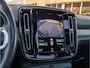 Volvo XC40 1.5 T5 Twin Engine R-Design PANO HARMAN KARDON CAMERA TREKHAAK 19 INCH STANDKACHEL