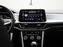 Volkswagen T-Roc 1.0 TSI Life | Draadloze Apple Carplay | Adaptieve cruise control | Travel Assist | Parkeersensoren | Digitale cockpit | 17"Inch LMV | Automatische verlichting |