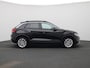 Volkswagen T-Roc 1.0 TSI Life | Draadloze Apple Carplay | Adaptieve cruise control | Travel Assist | Parkeersensoren | Digitale cockpit | 17"Inch LMV | Automatische verlichting |