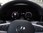 Volkswagen Golf 1.5 eTSI R-Line Edition 150pk DSG | LED | Cruise Control | Panoramadak | DAB+ | App Connect | Climatronic |