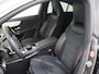 Mercedes-Benz CLA 220 AMG-Line / Achteruitrijcamera /Sfeerverlichting /18 Inch
