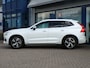 Volvo XC60 2.0 T5 AWD Inscription R-Design, Trekhaak / Carplay + Android Auto / Camera + Sensoren / Schuifdak / Adaptive Cruise / 19'' LMV