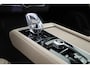 Volvo XC90 2.0 T8 Plug-in hybrid AWD Ultra Bright | Luchtvering | Massage | B&W Audio | Pano-dak | Stoelvent. |  Head-up | 360 camera |