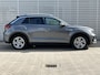 Volkswagen T-Roc 1.5 TSI 150PK R-Line Business+ / R-Line Interieur + Exterieur / Afneembare Trekhaak / IQ LED / Achteruitrijcamera / Stuur + Stoelverwarming / Dodehoek Sensor **