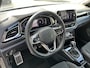 Volkswagen T-Roc 1.5 TSI 150PK R-Line Business+ / R-Line Interieur + Exterieur / Afneembare Trekhaak / IQ LED / Achteruitrijcamera / Stuur + Stoelverwarming / Dodehoek Sensor **
