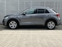 Volkswagen T-Roc 1.5 TSI 150PK R-Line Business+ / R-Line Interieur + Exterieur / Afneembare Trekhaak / IQ LED / Achteruitrijcamera / Stuur + Stoelverwarming / Dodehoek Sensor **