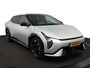 Kia EV4 Fastback GT-PlusLine 81.4 kWh - Stoelverwarming/ventilatie - Glazen Schuif-/kanteldak - Elektrisch verstelbare voorstoelen - Dodehoekcamera - Head-up display Fabrieksgarantie tot 03-09-2032