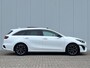 Kia Ceed Sw 1.5 T-GDi 140pk GT-Line | Sensoren Voor + Achter | Camera | Stuur- & Stoelverwarming | Panoramadak | CarPlay | Elektrische Achterklep |