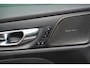 Volvo V60 2.0 T6 Plug-in hybrid AWD Plus Dark | 2000 kg trekgewicht | Elektrische stoelen met geheugen | Harman/Kardon Audio | Stoel & Stuurverwarming | Dodehoeksensoren | adaptieve cruise controle |