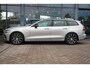 Volvo V60 2.0 T6 Plug-in hybrid AWD Plus Dark | 2000 kg trekgewicht | Elektrische stoelen met geheugen | Harman/Kardon Audio | Stoel & Stuurverwarming | Dodehoeksensoren | adaptieve cruise controle |