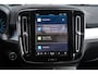 Volvo XC40 2.0 B4 Plus Dark | 2000 kg trekgewicht | Trekhaak | Stuur & Stoelverwarming | Pilot Assist | Elektrische Achterklep | Elektrische Stoelen | Google Services | Harman Kardon |