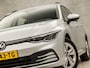 Volkswagen Golf Variant 1.0 TSI Sportline Automaat (APPLE CARPLAY, GROOT NAVI, CLIMATE, STUUR/STOELVERWARMING, SFEERVERLICHTING, PARKEERSENSOREN, GETINT GLAS, SPORTSTOELEN, LM VELGEN, ADAPTIVE CRUISE, NIEUWSTAAT)
