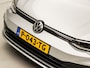 Volkswagen Golf Variant 1.0 TSI Sportline Automaat (APPLE CARPLAY, GROOT NAVI, CLIMATE, STUUR/STOELVERWARMING, SFEERVERLICHTING, PARKEERSENSOREN, GETINT GLAS, SPORTSTOELEN, LM VELGEN, ADAPTIVE CRUISE, NIEUWSTAAT)