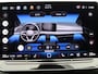 Volkswagen Golf 1.5 eHybrid GTE 272PK DSG Trekhaak wegklapbaar, Head-up Display, Panoramadak, Area View, 18" Catania LMV, Adaptive Cruise Control, Black Style, Winterpakket, Navigatie