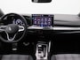 Volkswagen Golf 1.5 eHybrid GTE 272PK DSG Trekhaak wegklapbaar, Head-up Display, Panoramadak, Area View, 18" Catania LMV, Adaptive Cruise Control, Black Style, Winterpakket, Navigatie