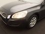 Volvo V60 1.6 T3 150pk Aut. Kinetic | Navi | Trekhaak | Cruise Control | Parkeersensoren | Climate Control |