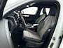 Volvo XC40 B4 Plus Dark | Parkeercamera | Stoel- en Stuurverwarming | Harman Kardon | Trekhaak