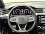 Volkswagen Passat Variant 1.5 TSI R-Line 150pk | Elek. Trekhaak | Massage | 19 inch | Sportstoellen + Stuur