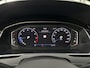 Volkswagen Passat Variant 1.5 TSI R-Line 150pk | Elek. Trekhaak | Massage | 19 inch | Sportstoellen + Stuur
