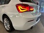 BMW 1-Serie 118i Sport - Automaat - Led - Navi - ParkeerSensor -