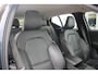 Volvo XC40 T4 211PK Recharge Inscription Expression | Adaptieve Cruise Control met Pilot Assist | Lederen bekleding | Parkeercamera achter | Park Assist voor + achter | Blind Spot Information System | Apple CarPlay/Android Auto | Semi-elektrische trekhaak | 19" Lichtmetalen wielen