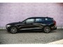 Volvo V60 2.0 T6 Plug-in hybrid AWD Plus Dark | Trekhaak | Adapt Cruise | 360 graden Camera | Verw stuur/stoelen/achterbank | Harman/ Kardon | BLIS