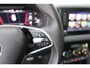 Skoda Karoq 1.5 TSI ACT 150pk Sportline Business Stoelverwarming , Led verlichting , DAB+ radio , Carplay ,Canton sound systeem, Achteruitrijcamera , Parkeersensoren ,Electr. achterklep ,etc.