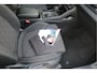 Skoda Karoq 1.5 TSI ACT 150pk Sportline Business Stoelverwarming , Led verlichting , DAB+ radio , Carplay ,Canton sound systeem, Achteruitrijcamera , Parkeersensoren ,Electr. achterklep ,etc.
