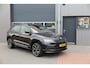 Skoda Karoq 1.5 TSI ACT 150pk Sportline Business Stoelverwarming , Led verlichting , DAB+ radio , Carplay ,Canton sound systeem, Achteruitrijcamera , Parkeersensoren ,Electr. achterklep ,etc.