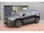 Skoda Karoq 1.5 TSI ACT 150pk Sportline Business Stoelverwarming , Led verlichting , DAB+ radio , Carplay ,Canton sound systeem, Achteruitrijcamera , Parkeersensoren ,Electr. achterklep ,etc.