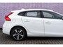 Volvo V40 1.5 T3 Polar+ Sport | Achteruitrijcamera | Cruise Control | Navigatie | Verwarmde Voorstoelen | Parkeersensoren voor en achter |
