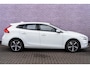 Volvo V40 1.5 T3 Polar+ Sport | Achteruitrijcamera | Cruise Control | Navigatie | Verwarmde Voorstoelen | Parkeersensoren voor en achter |