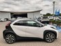 Toyota Aygo X PULSE NIEUW DIRECT LEVERBAAR! CLIMA BI-TONE APPLE/ANDROID 17"LM-VELGEN PRIVACY-GLASS