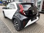 Toyota Aygo X PULSE NIEUW DIRECT LEVERBAAR! CLIMA BI-TONE APPLE/ANDROID 17"LM-VELGEN PRIVACY-GLASS