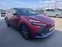 Toyota C-HR 1.8 Hybrid 140 First Edition Dodehoek detectie, rondomzichtcamera, navigatie Apple CarPlay/Android Auto, adaptieve cruise control, parkeersensoren,