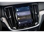 Volvo V60 2.0 T6 Plug-in hybrid AWD Ultimate Bright | Panoramadak | Gelamineerd Glas | 360 Camera | Head-up display | Adaptieve Cruise Control | Verwarmbaar Stuurwiel | Harman & Kardon Sound